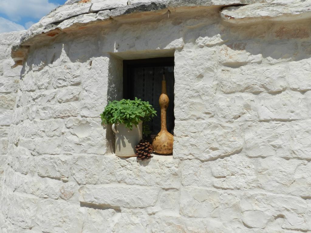 I Trulli Del Nonno Michele Guest House Alberobello Bagian luar foto