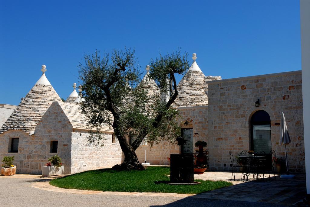 I Trulli Del Nonno Michele Guest House Alberobello Bagian luar foto